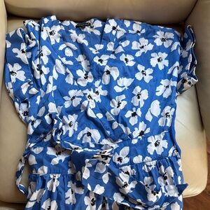 Who What Wear Blue and White Floral Dress